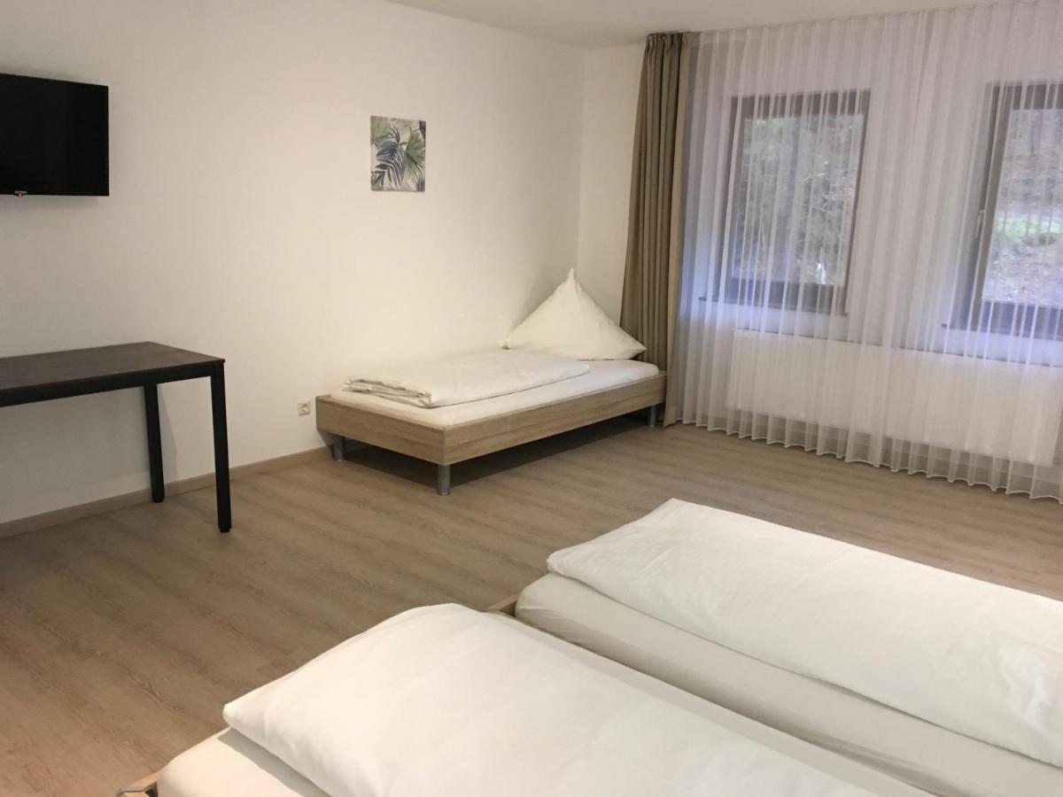 Hotel-Pension Zum Paradies 빌링겐 외부 사진