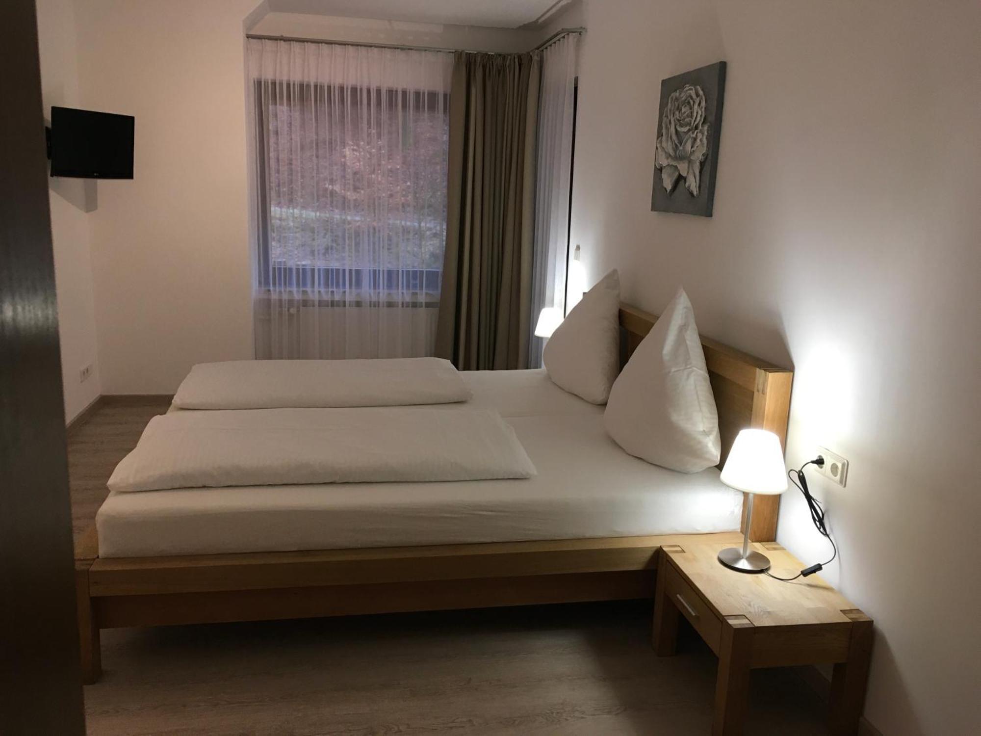 Hotel-Pension Zum Paradies 빌링겐 외부 사진