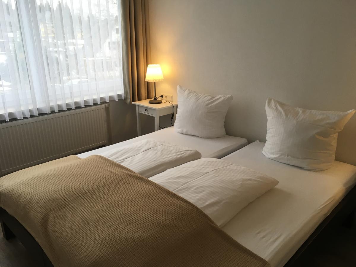 Hotel-Pension Zum Paradies 빌링겐 외부 사진