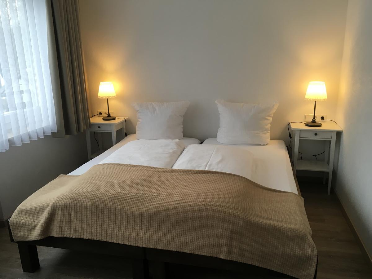 Hotel-Pension Zum Paradies 빌링겐 외부 사진
